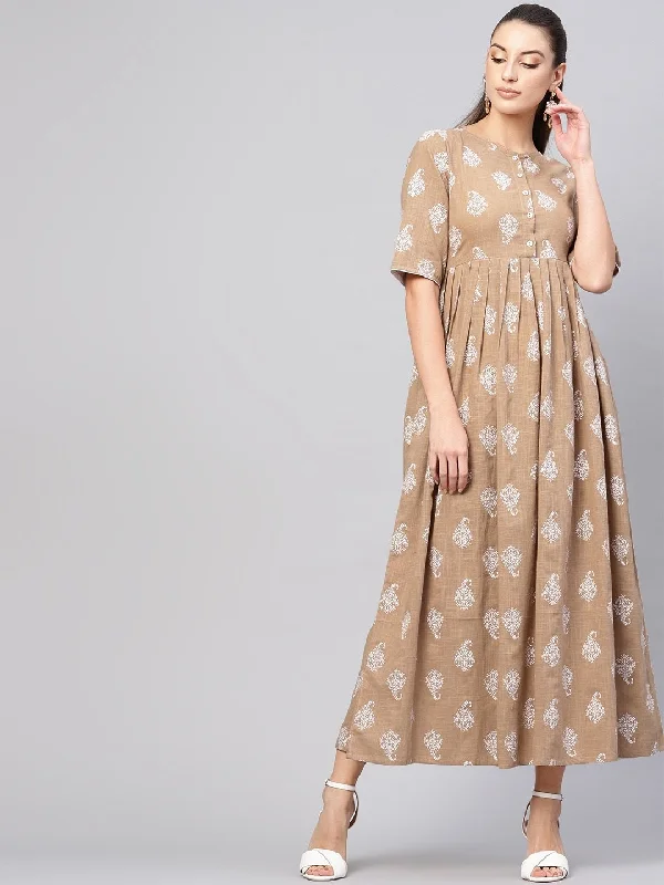 Women's Beige & White Pleated Khari Print Maxi Dress - AKS Comfortable Flowy Maxi Dress Women's Beige & White Pleated Khari Print Maxi Dress - AKS Comfortable Flowy Maxi Dress