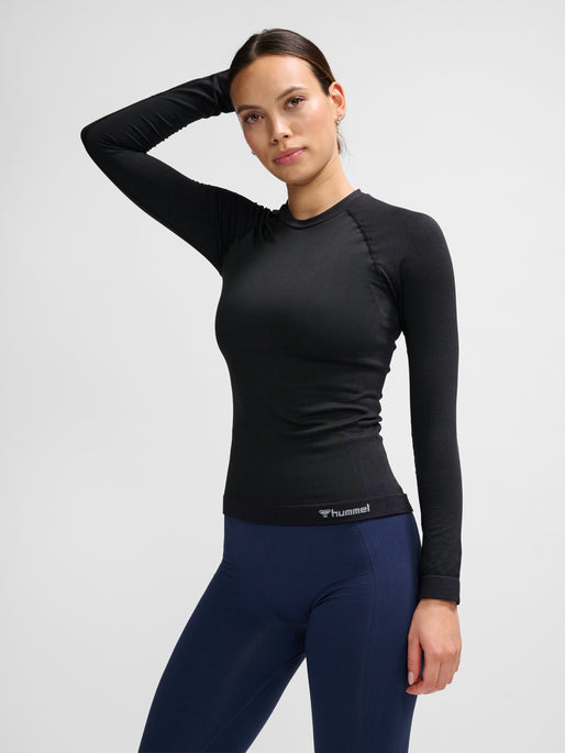 Hummel Women's Tif Long Sleeved Seamless T-Shirt Jersey Fabric Tulle Fabric Batik Fabric Hummel Women's Tif Long Sleeved Seamless T-Shirt Jersey Fabric Tulle Fabric Batik Fabric