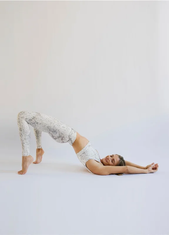 Snake Skin Leggings Trendy Cut-Out Activewear Leggings