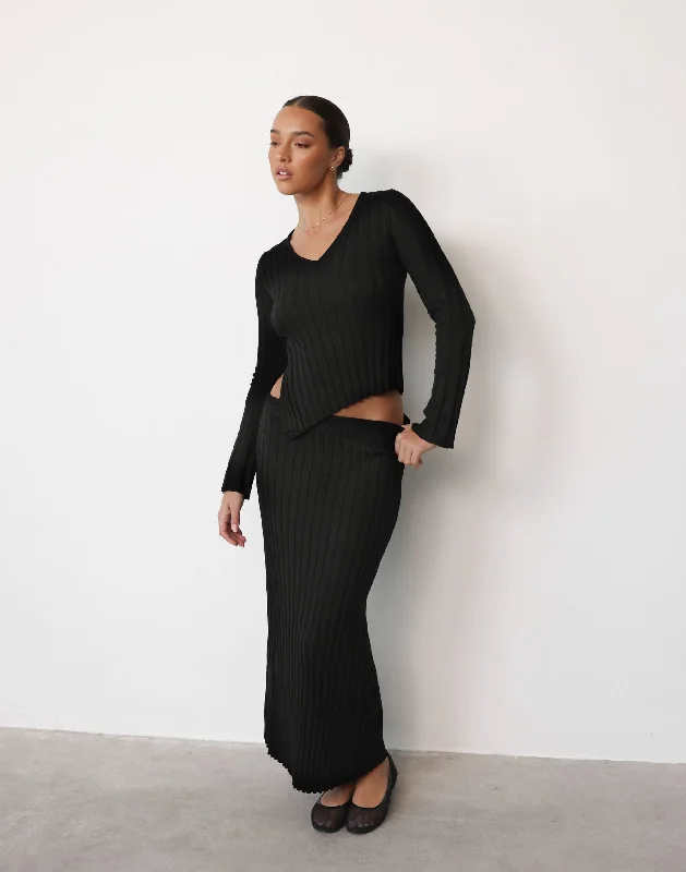 Andrea Maxi Skirt (Black) button skirt front