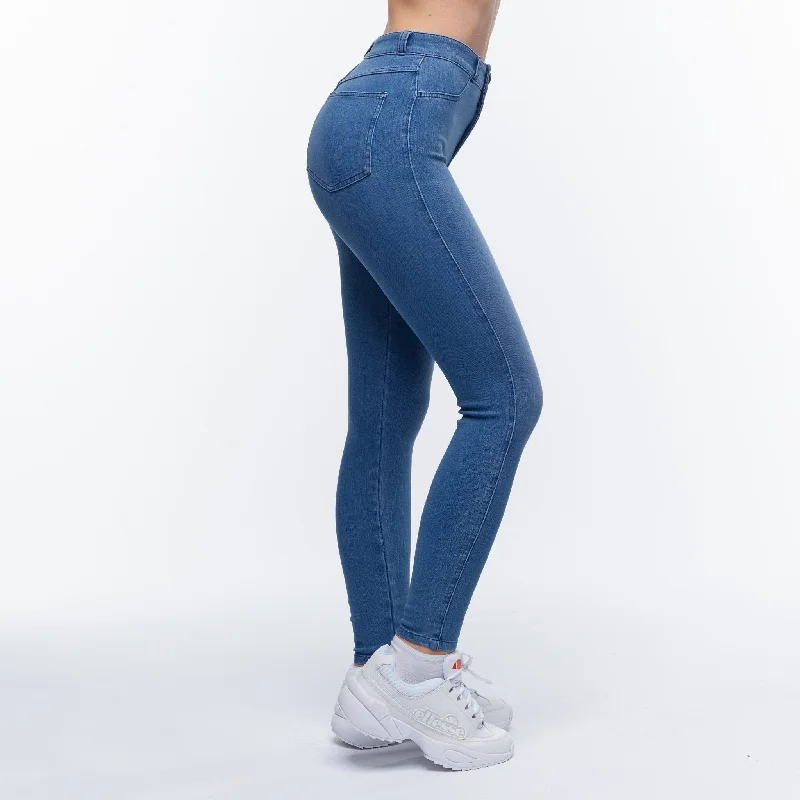 Embrace High Waisted Jeans - Light Blue Cozy Stretch High-Waist Jeans